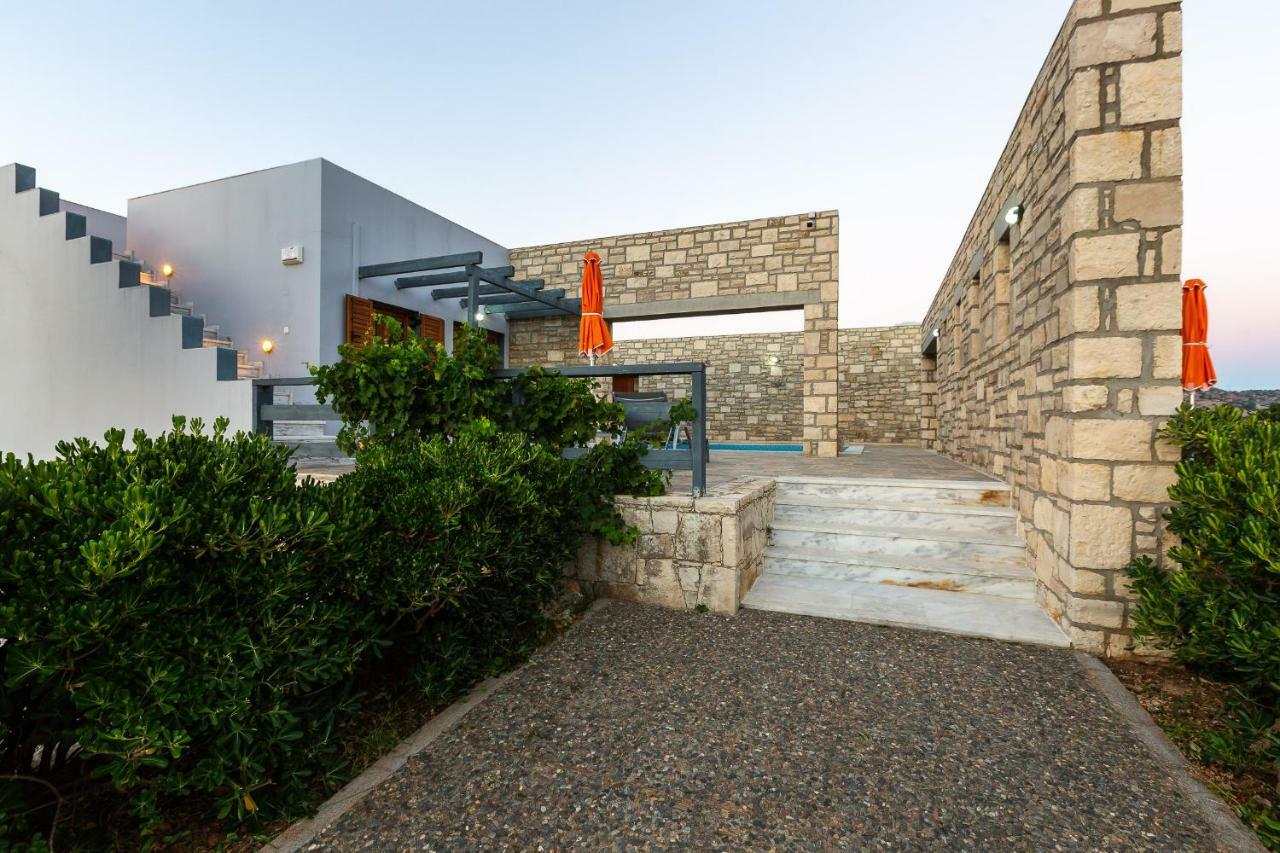 Villa Ypsilon Karotí Eksteriør billede