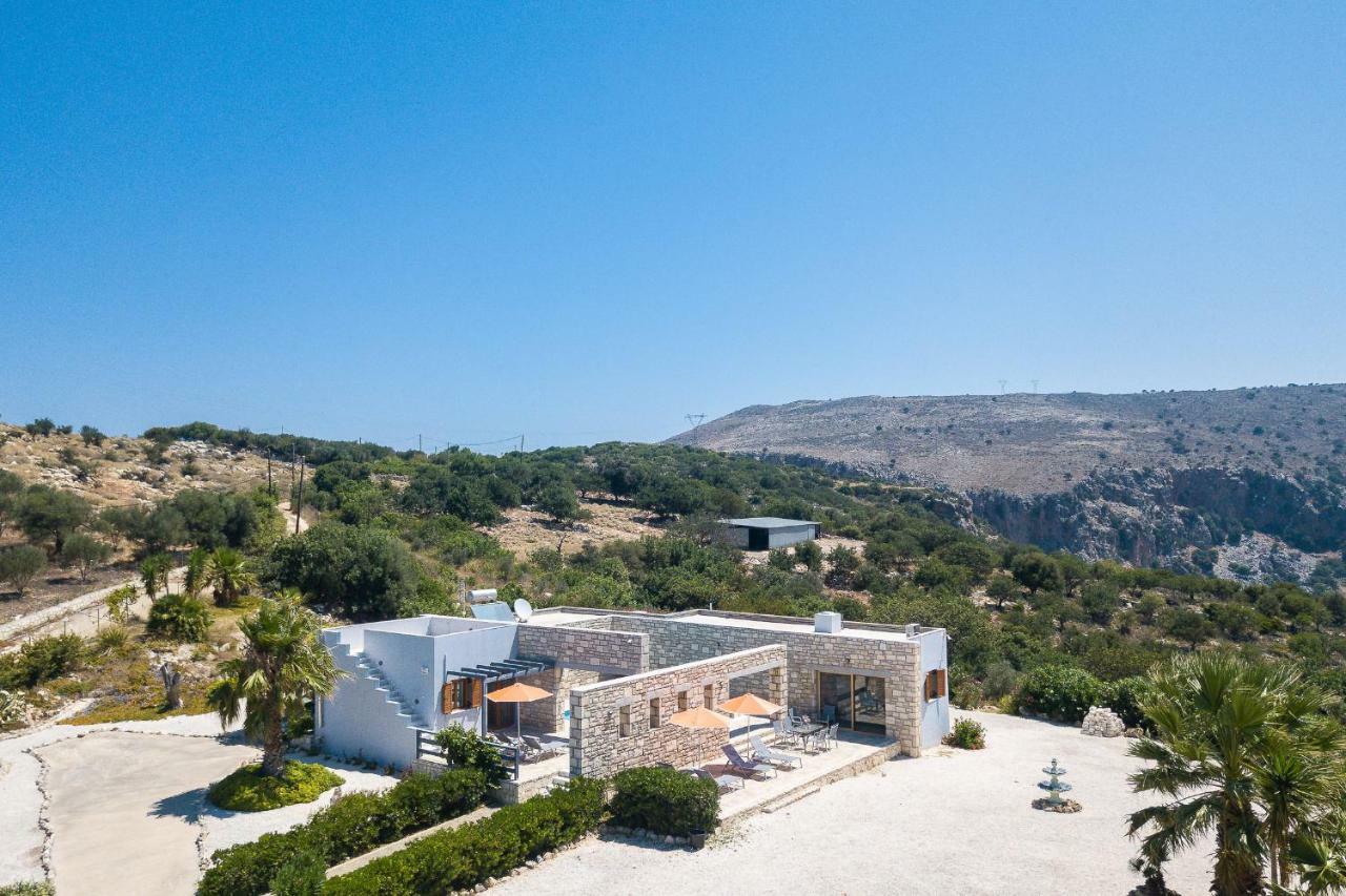 Villa Ypsilon Karotí Eksteriør billede